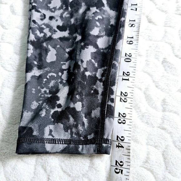 Sweaty Betty Power 7/8 Workout leggings small grey black camo pockets - Picture 6 of 8